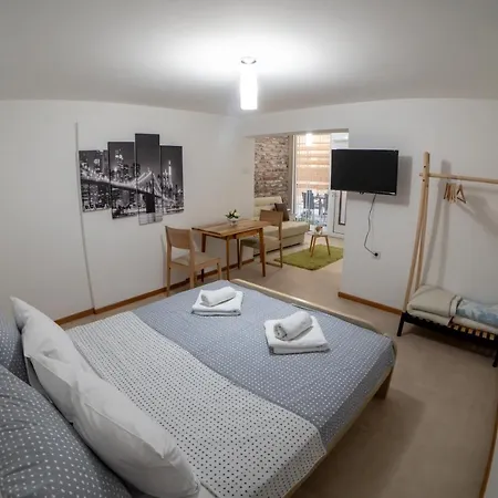 Prestige アパート *